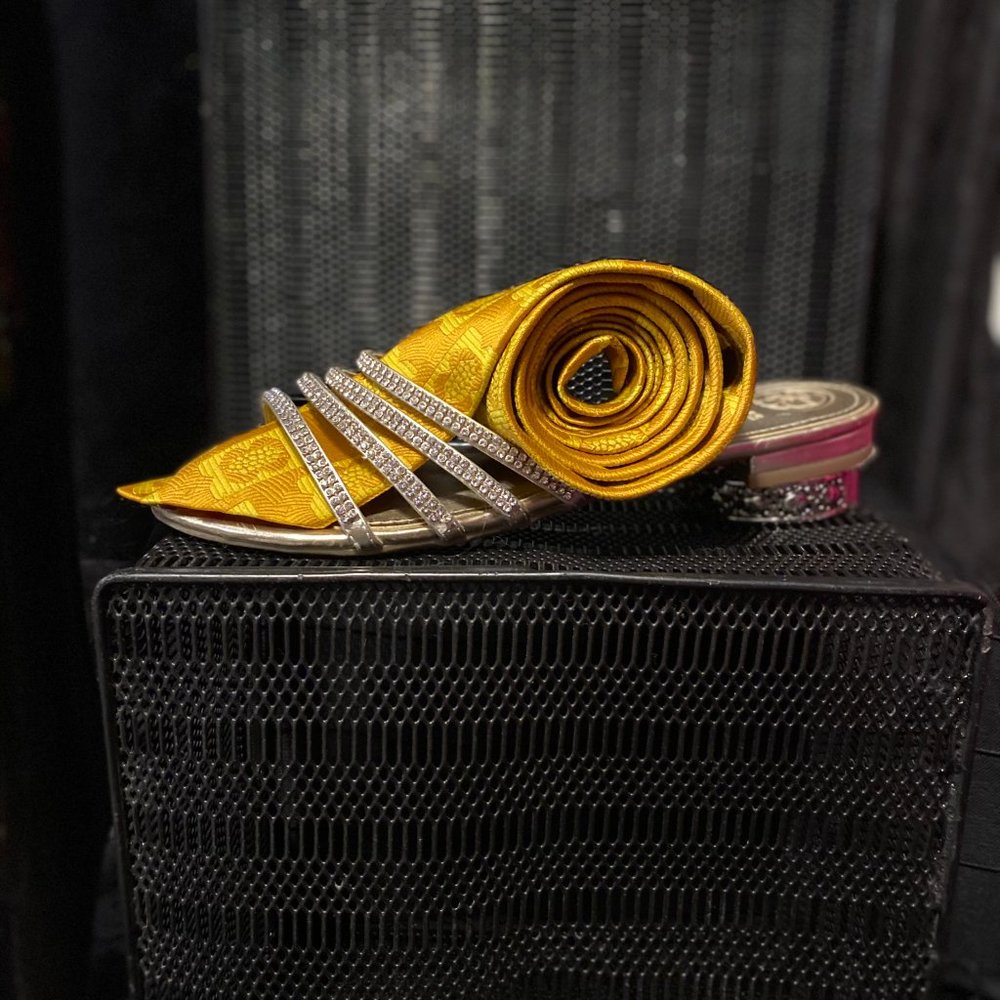 Vintage Yellow Gold Donegal Polyester Wide Girth